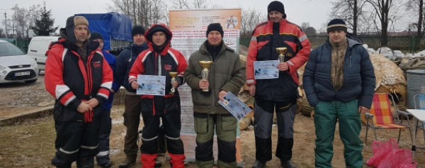 Podlodowe zmagania sok&oacute;lskich wędkarzy [Film i Zdjęcia]