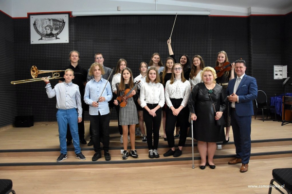 Koncert dyplomant&oacute;w Samorządowej Szkoły Muzycznej [Zdjęcia]