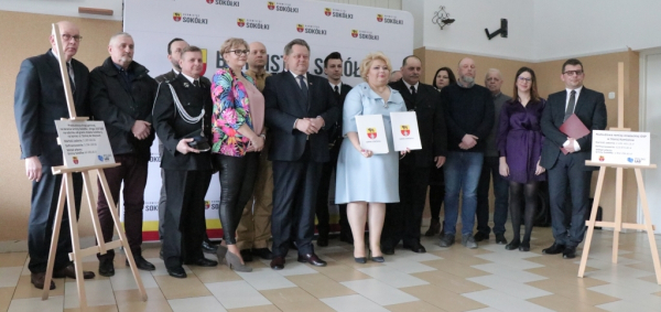 Podpisano dwie umowy na kolejne inwestycje w Gminie Sok&oacute;łka [Zdjęcia]