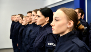 Ślubowanie nowych policjant&oacute;w &ndash; wśr&oacute;d nich funkcjonariusze z Sok&oacute;łki