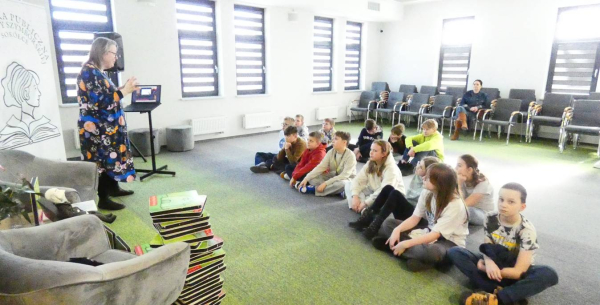 Lekcja z Ludwikiem w sok&oacute;lskiej bibliotece