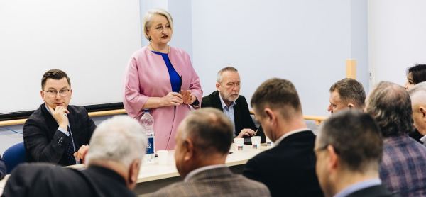 Wicemarszałek Wiesława Burnos wzięła udział w posiedzeniu rady społecznej szpitala wojewódzkiego w Białymstoku