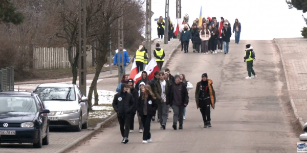 Bieg "Tropem Wilczym" uczni&oacute;w sok&oacute;lskiego "og&oacute;lniaka" [Film]
