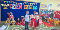 ,,Królewna Śnieżka i siedmiu krasnoludków” w wykonaniu dzieci z Przedszkola Nr 1 w Sokółce [Film i Zdjęcia]