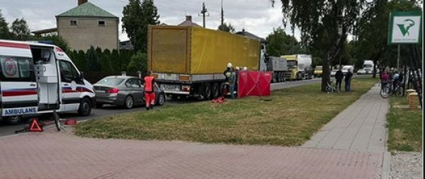 NA SYGNALE: Rowerzystka zginęła pod kołami ciężar&oacute;wki