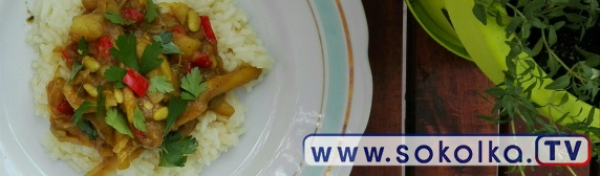 KĄCIK KULINARNY: Wegańskie curry z fasolki szparagowej i młodych ziemniaczk&oacute;w