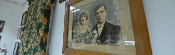 Monidła, czyli dawne portrety ślubne - wystawa w sok&oacute;lskim Muzeum