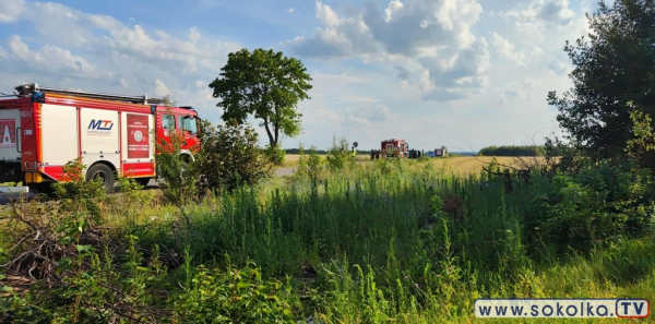 Wypadek w miejscowości Plebanowce. Samochód dachował – pięcioro dzieci trafiło do szpitala