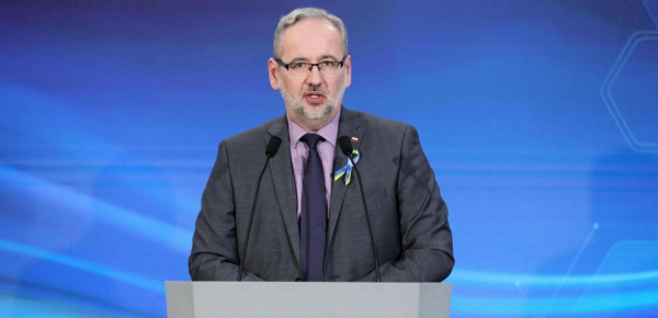 Niedzielski: podejmujemy działania na rzecz przywr&oacute;cenia standardu odwiedzin w szpitalach