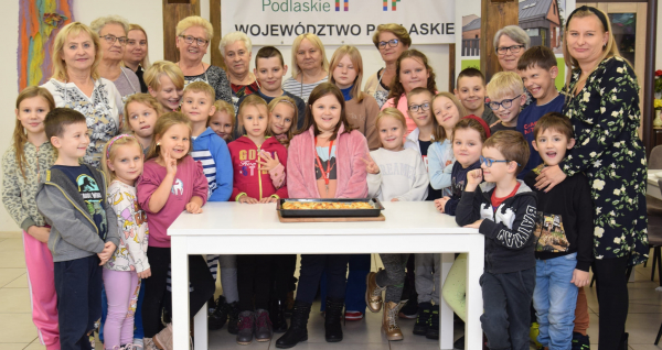 Zajęcia Kulinarne Aktywnych Senior&oacute;w i Dzieci w Sok&oacute;łce [Zdjecia]