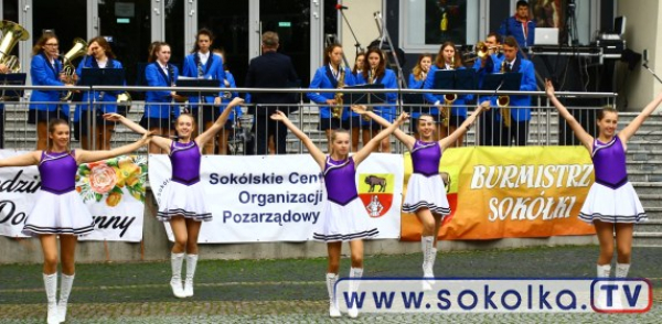 Święto Organizacji Pozarządowcyh i XVIII Rodzinny Festyn Dobroczynny [Film i Zdjęcia]