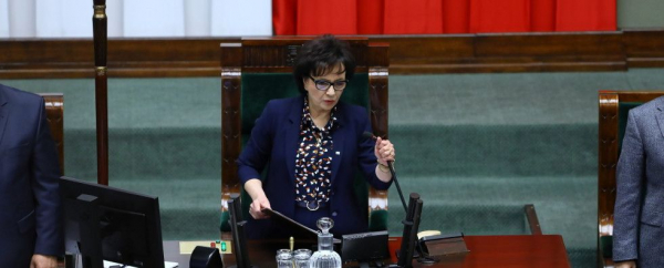 Sejm uchwalił nowelizację ustawy o PIT, kt&oacute;ra m.in. obniża dolną stawkę PIT z 17 do 12 proc.