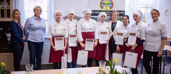 Tradycyjna kuchnia polska w podlaskim wydaniu &ndash; &bdquo;Gotuj z klasą!&rdquo; w Janowie [Zdjecia]