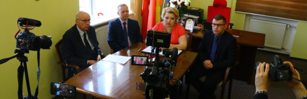 KONFERENCJA PRASOWA: Gmina ogranicza fundusze dla powiatu sok&oacute;lskiego [Film]