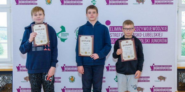 Dw&oacute;ch zawodnik&oacute;w Klubu Szachowego z dużymi osiągnięciami [Zdjęcia]