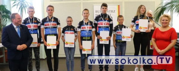 105 sportowc&oacute;w otrzymało stypendia sportowe [5xFilm i Zdjęcia]