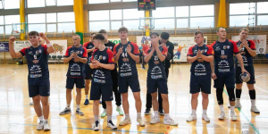 Szczypiorniak pokonał Wisłę Sandomierz 32:28 po zaciętym meczu