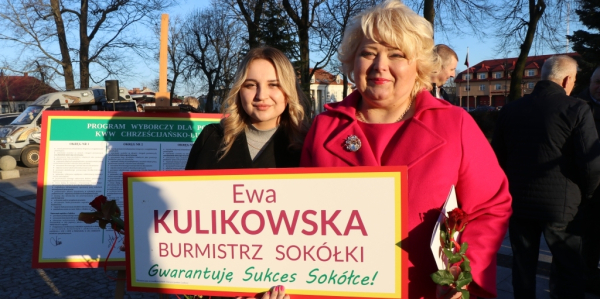 Burmistrz Sok&oacute;łki Ewa Kulikowska zaprezentowała swoją "DRUŻYNĘ" [Zdjęcia]