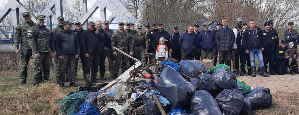 Sprzątanie Biebrzy &ndash; wsp&oacute;lna inicjatywa służb i mieszkańc&oacute;w