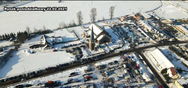 Jak pogoda zmienia oblicze rynku poniedziałkowego w Sok&oacute;łce? [Film]