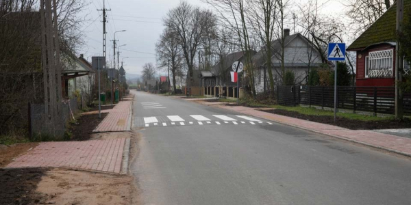 Przebudowany odcinek drogi w Suchyniczach oficjalnie odebrany
