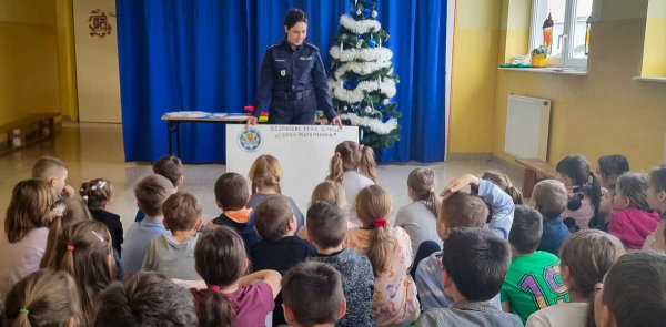 Bezpieczne Ferie zimowe w Podlaskim: Akcja Policji "Kręci mnie bezpieczeństwo na stoku"