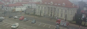 NA SYGNALE: Opel rozbił się na drzewie