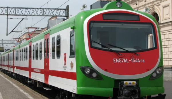 Obniżki cen bilet&oacute;w PKP co najmniej do poziomu z 2022 r.