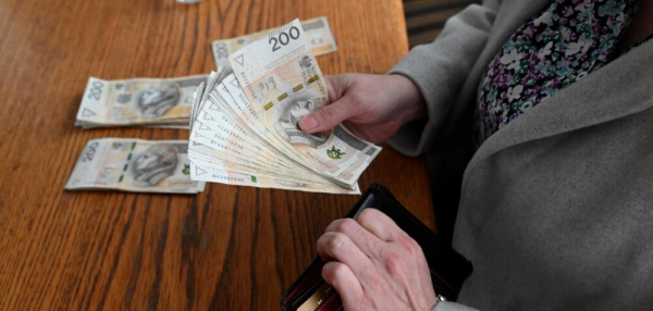 ZUS: część emerytów otrzyma wyższą &quot;trzynastkę&quot; po złożeniu specjalnego wniosku podatkowego