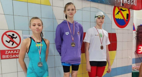XVI Międzynarodowy Mecz Pływacki "Złota Jesień" w Bielsku Podlaskim: Ogromne Sukcesy Zawodnik&oacute;w UKS OMEGA z Sok&oacute;łki [Zdjęcia]