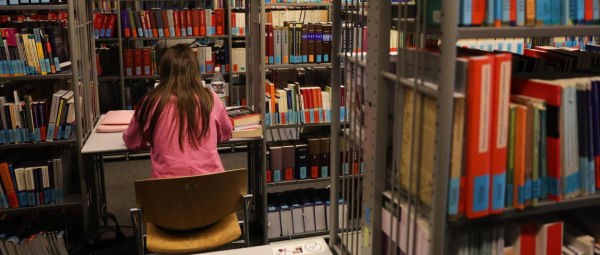 MEN konsultuje zmiany w kanonie lektur; ma być mniej archaicznego języka, więcej wsp&oacute;łczesnego świata