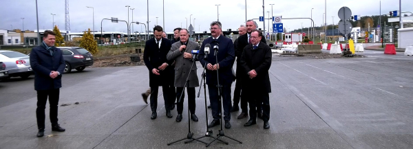 Przedstawiciele PE odwiedzili polsko-białoruską granicę w Kuźnicy