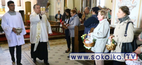 Święcenie koszyczk&oacute;w wielkanocnych w Sok&oacute;łce [Zdjęcia]