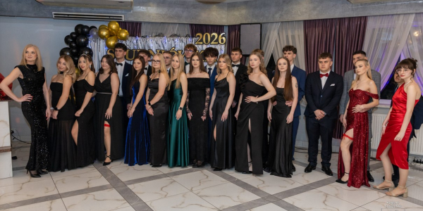 Wiecz&oacute;r, kt&oacute;ry zapamięta się na lata. Studni&oacute;wka maturzyst&oacute;w ZSZ w Sok&oacute;łce